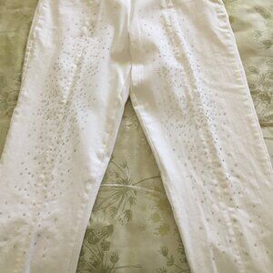 White stretch capri pants with sparkle accent by LuLu-B size 8